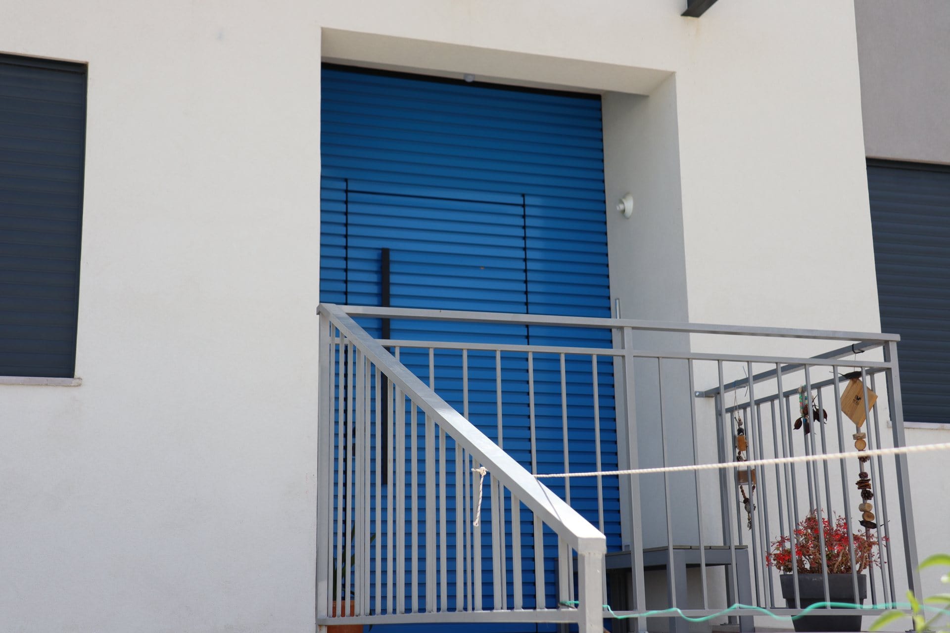 ZERO LINE ENTRANCE DOOR